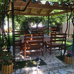 Culli , Përmet Albanië